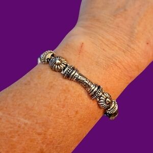 3/$30 Vintage Floral Daisy Magnetic Clasp Bracelet